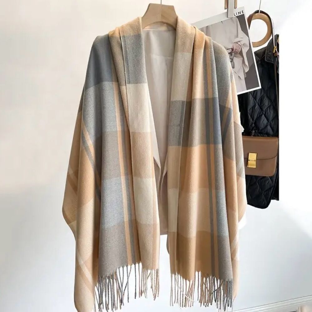 SOFT FASHIONABLE WRAP‎